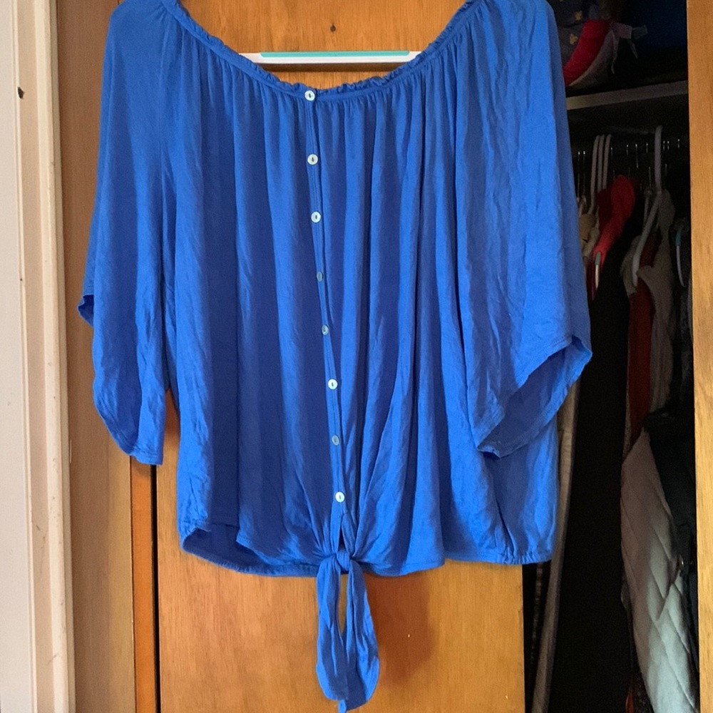 Tie hem blouse